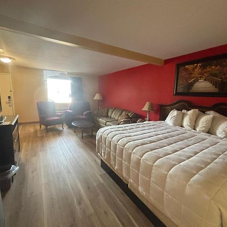 Harrisburg Economy Inn & Suites المظهر الخارجي الصورة