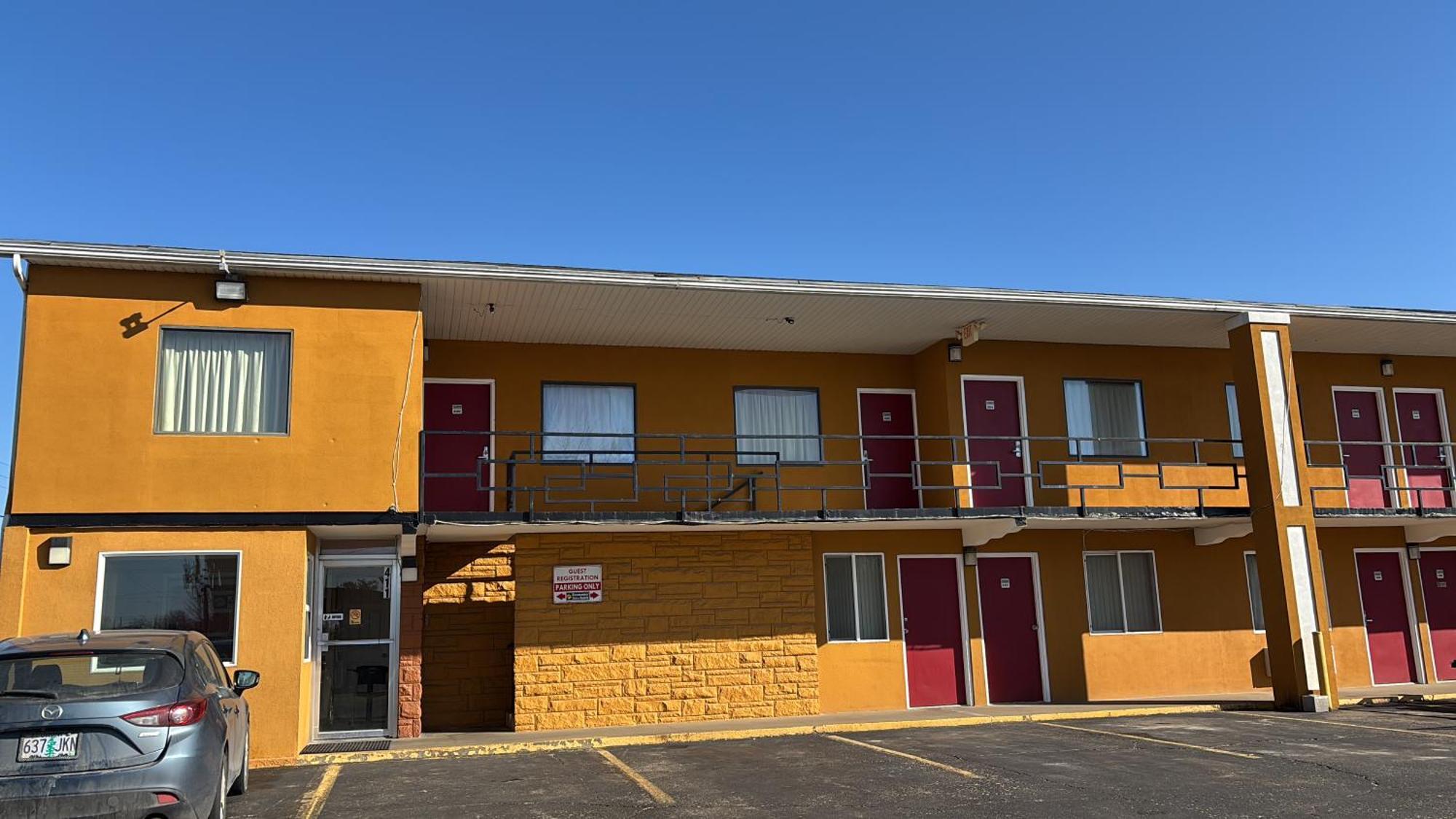 Harrisburg Economy Inn & Suites المظهر الخارجي الصورة